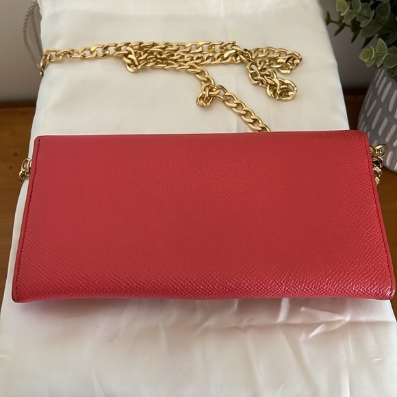 Authentic 💯 Bvlgari Pink Wallet - Picture 2 of 8